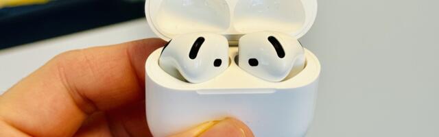 Testis AirPods 4 ANC: kas kummiotsikuteta nööpkõrvaklappidel saab olla hea mürasumutus?