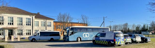 Riiklik koolibusside kontroll tõi taas päevavalgele puuduseid: lapsed sõitsid bussides, milles napib tulekustuteid ja turvavöösid
