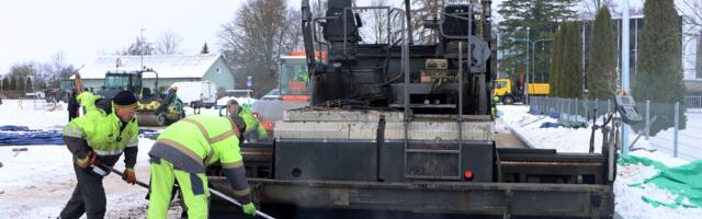 Lumi tuli Jõhvis maha vahetult enne parkla asfalteerimist