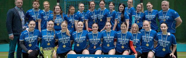 Aru­kü­la/Mist­ra kä­si­pal­li­nais­kond või­tis teist aastat järjest Ees­ti meist­ri­tiit­li