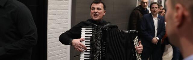 Veliko slavlje u porodici Gačić, stigla beba: Oglasio se ponosni deda Mikica, pomenuo i Marka i ljubavnicu