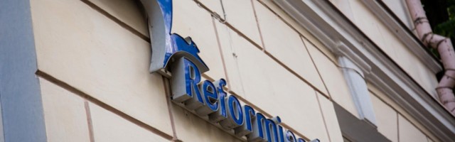 Reformierakond soovib eesti lipu heiskamise, vabariigi aastapäeva ja laulupeo keelustamist UU
