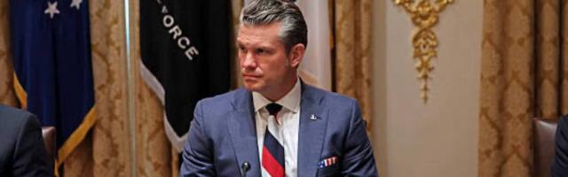 PILTUUDIS: USA sõjaministril oli kohtumise ajal Ukraina presidendiga Vene värvides lips