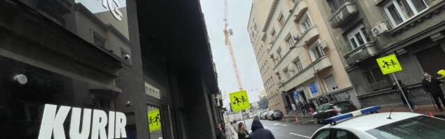 DOJAVA O BOMBI U KURIRU: Zgrada pregledana, zaposleni se vratili na radna mesta