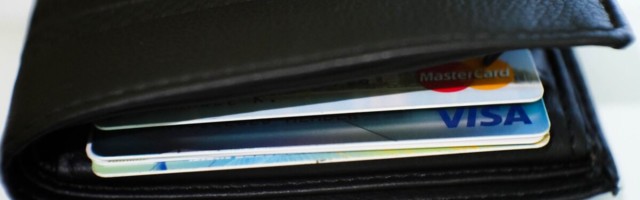 Koroona teine laine kärbib oluliselt elanikkonna kulutusi