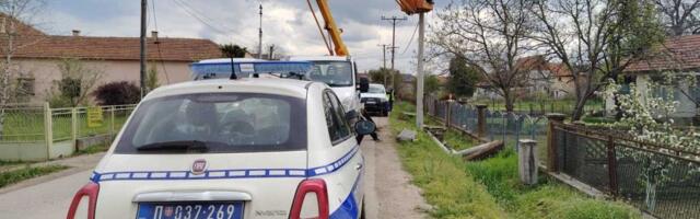 "AUTO NIJE NJEGOV, ZA VOLAN JE SEO PIJAN I ODVEO DEVOJKU U SMRT" Najnoviji detalji stravične nesreće kod Aleksinca: Pukla joj je kičma, nije bilo spasa!