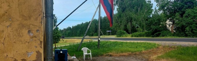 LUGEJA FOTO | Tapa vallas ripub võidupüha puhul Eesti NSV lipp