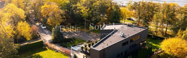 Kalleim kogu maal: ekstravagantne häärber Viimsis lummab spaa ja erilahendustega