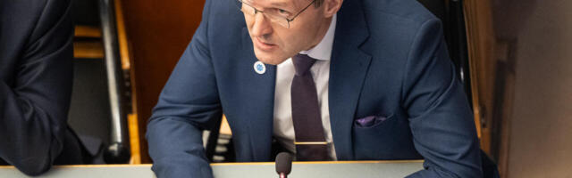 Martin Helme küsis infotunnis peaminister Michalilt, et miks too NATO peasekretärilt artikkel 4 osas riielda sai