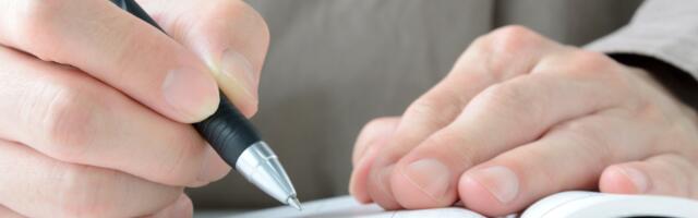 Miks vasakukäelised on teaduse järgi erilised? 7 fakti, mis sind tõesti üllatavad