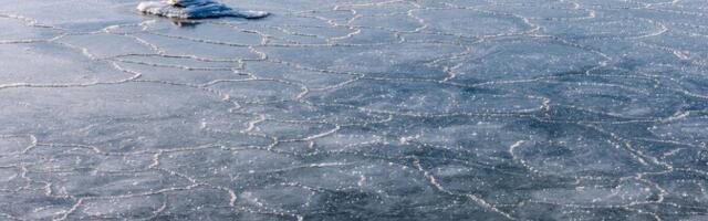 Abrukalased ei pääse jää tõttu laevaga Saaremaale
