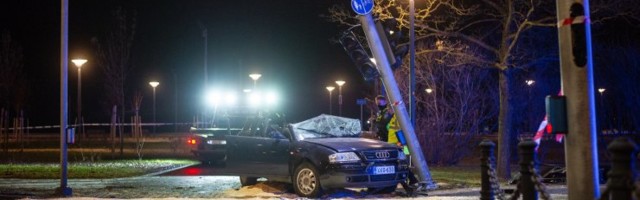 VIDEO ja FOTOD | Reidi teel hukkus liiklusõnnetuses 42-aastane mees