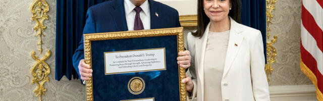Venezuela opositsioonijuht kinkis oma Nobeli rahupreemia medali Trumpile