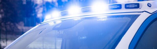 Lääne-Nigulas jäi autojuht roolis magama ning sõitis vastu puud, keegi õnneks viga ei saanud