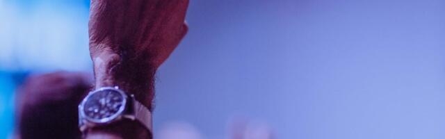 Amblas klaariti arveid rusikate ja ähvardustega