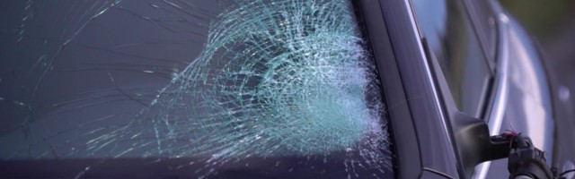 Reporter: Bussi tagant auto ette jooksnud 8aastane laps hukkus