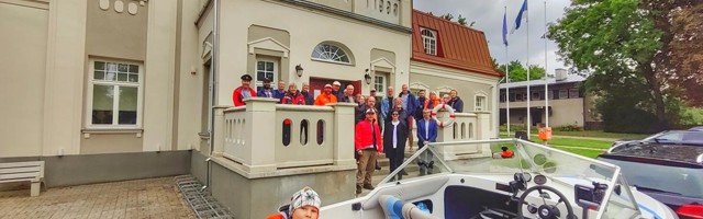 Sal­mis­tu ja Val­ka ela­ni­kud saatsid val­la­juh­ti­de­le pe­tit­sioo­ni