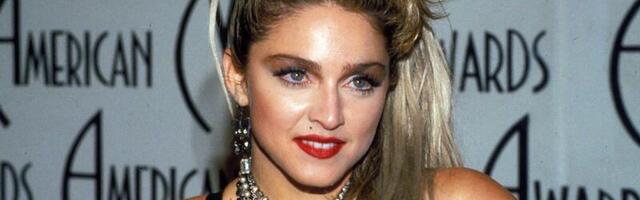 IGAVESTI NOOR? ⟩ Madonna jagab kuuma fotot enda 64ndast sünnipäevapeost