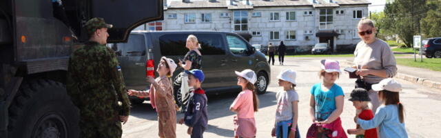 Küberväelasid tutvustasid end Ardus kohalikele