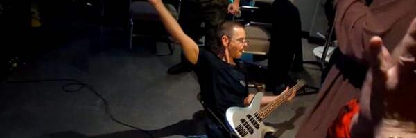 Kalevipogues Läti Keskuse baaris