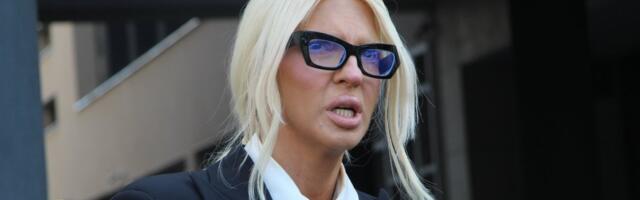 "Taoci smo grupe ljudi koja nas maltretira": Karleuša razmontirala blokadere (VIDEO)