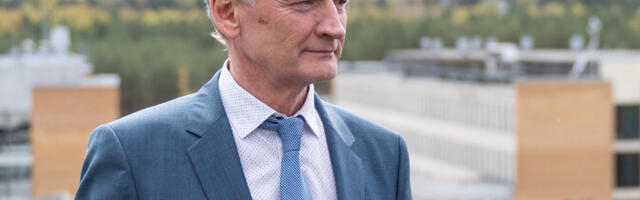 Kell 21.40 "Esimeses stuudios" Tiit Land