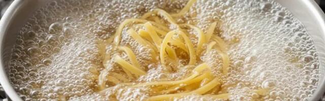 Keeduvett ei tohi kunagi kraanikaussi valada – see näiliselt süütu harjumus võib sulle kalliks maksma minna