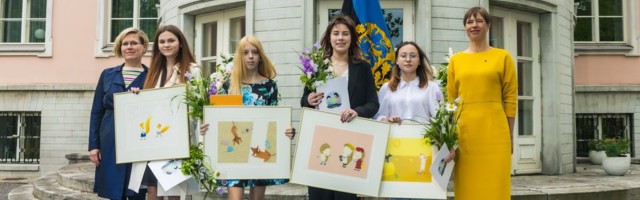 Kiviõli koolinoored varustasid kergliiklusteed pinkidega ja said presidendilt kiita