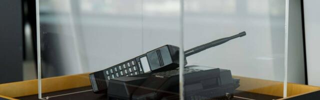 Tallinna Teletorni näitusel „Tornist taskusse“ saab näha teekonda raadiotelefonidest nutitelefonideni