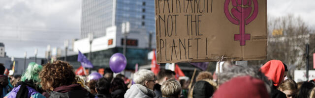 Arhiivist: Uurimus: naised eelistavad tsensuuri ja rõhuvat riiki, mehed hindavad sõnavabadust  