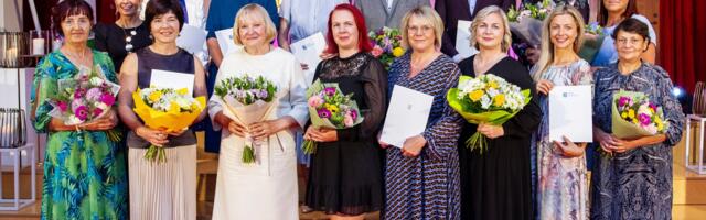 Võru Kreutzwaldi Koolis tunnustati Võru maakonna haridusvaldkonna eeskujusid