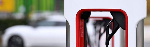 Tesla kasum kukkus järsult. Musk süüdistas „korporatiivseid terroriste“ ja lubas robotarmeed