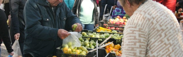 Mihklilaat tuleb varasemast müüjate- ja raamatuterohkem
