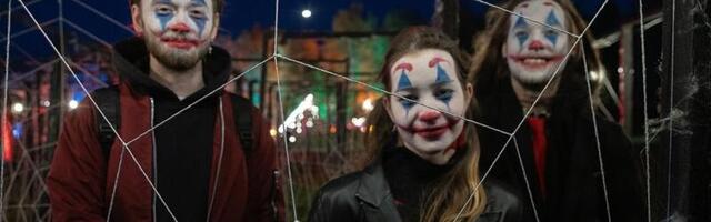 VIDEO ja FOTOD | „Mingi saega mees tuli välja ja ajas mind suht kaua taga.“ Kas lauluväljakul äsja avatud suur Halloweeni park suudab oma eesmärki täita?