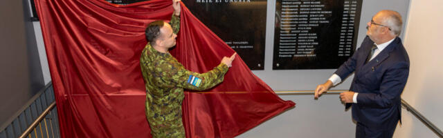 Kaitseväe luurekeskuses avati mälestustahvlid kommunistliku terrori läbi hukkunud luurajatele