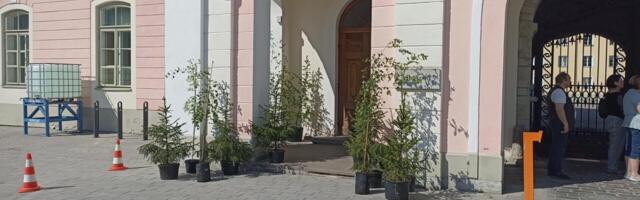 Valitsus pistab metsanduse ja maakasutuse trahvi maksmiseks käe inimeste rahakotti