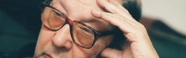 Veera Tolli-Baskin rääkis "Kuuuurijale", kuidas Tiit Ojasoo ja Indrek Saar Eino Baskinilt teatri käest võtsid: ta oli näost hallikas-sini-valge, ei öe