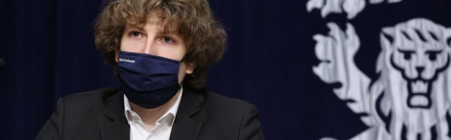 Üks küsimus: kellele on suunatud mastaapne vaktsineerimiskampaania, kui vaktsiine ei ole