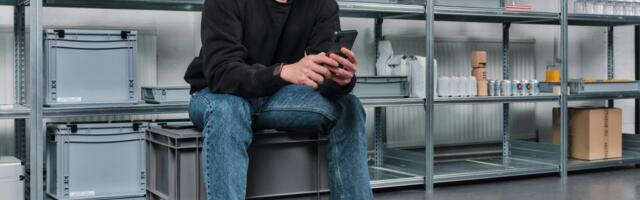 Apple challenger Nothing raises $200m promising ‘AI-native’ devices