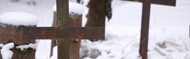 Reporter: Reopalu kalmistu ristidelt vaskplaate varastanud 76-aastane mees on politseil käes