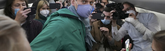 Vene politsei pidas Navalnõi passikontrollis kinni