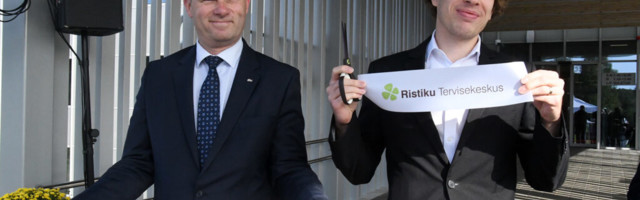 Piltuudis: RISTIKU PEREARSTIKESKUSES LÕIGATI LINTI