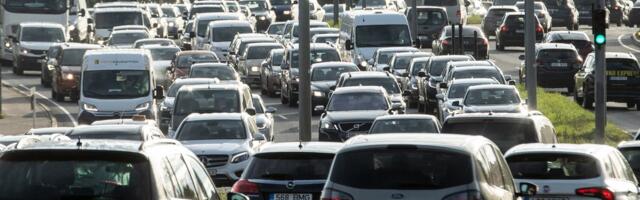 Simmo Saar_ kunstlik ummikute tekitamine, et inimestel autoga sõitmisest villand saaks, ei ole vabale ühiskonnale kohane taktika