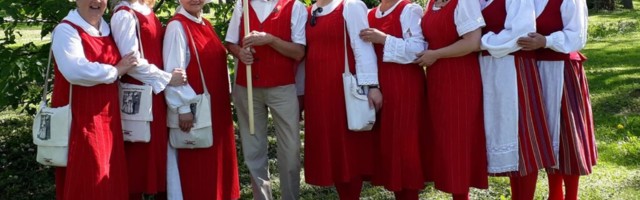 LAGEDI SEGAKOOR: VABA RAHVA LAUL HOIAB VAIMU VIRGENA