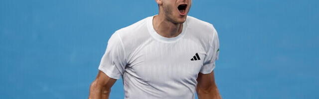 Viimati suve alguses mänginud Poola tennisetäht alistas kolmanda reketi