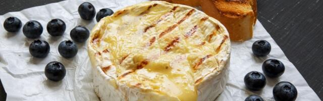 RETSEPT: KÜPSETATUD BRIE juust meega