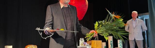 Galerii: Tõnu Ojale anti üle Lutsu huumoripreemia