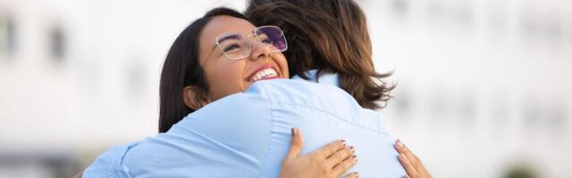 Uuring: kallistused vähendavad naistel stressihormooni tootmist