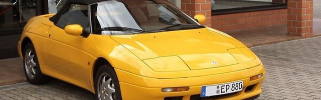 10 kannapööret: autotootjate julged uuendused, mida lähiajaloost esile tõsta