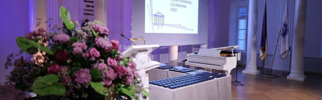 Galerii: rektor Toomas Asser andis üle Tartu Ülikooli teenetemärgid